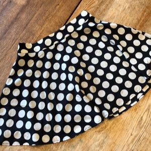 Black & White Pilka dot skirt
